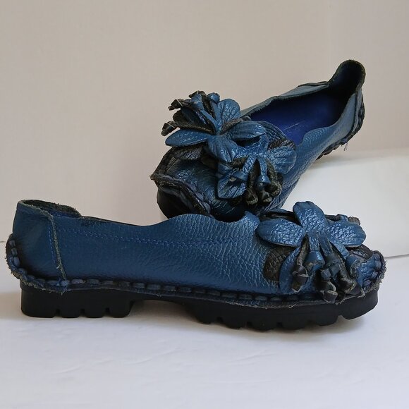 Vintage Handcrafted Blue Leather 3D Flower Slip-On Lug Sole Moccasins  Sz 7 - Picture 12 of 12
